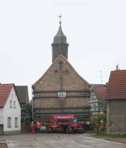 Déplacement de l'église de Heuersdorf - CC-Paternité-3.0 - Auteur: Wikimedia/Decius